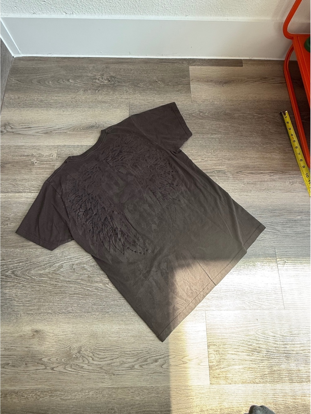 Vintage Brown Graphic T-Shirt with Wing Design, Size Small - Picture 2 of 6